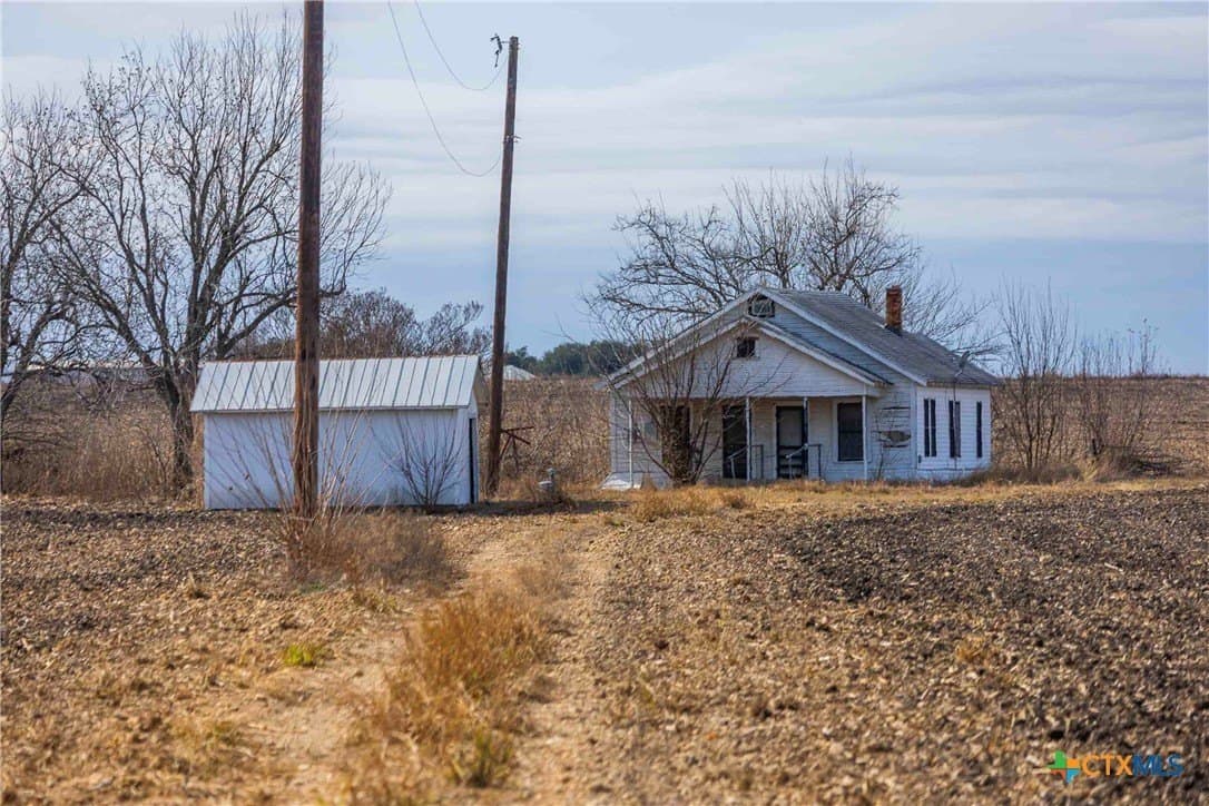 61.3 acres in Williamson County - photo 4