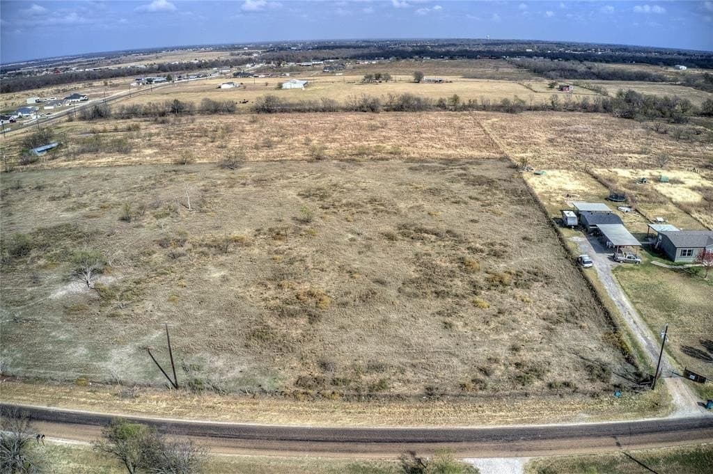 5 acres in Kaufman County - photo 8