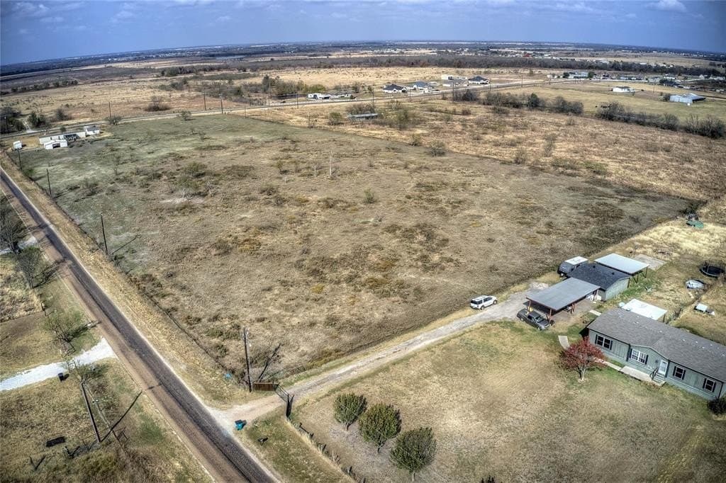 5 acres in Kaufman County - photo 9
