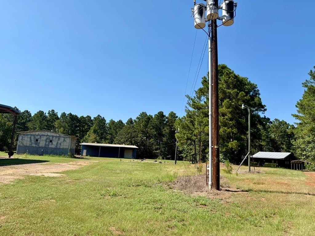 123.69 acres in Texas County - photo 4