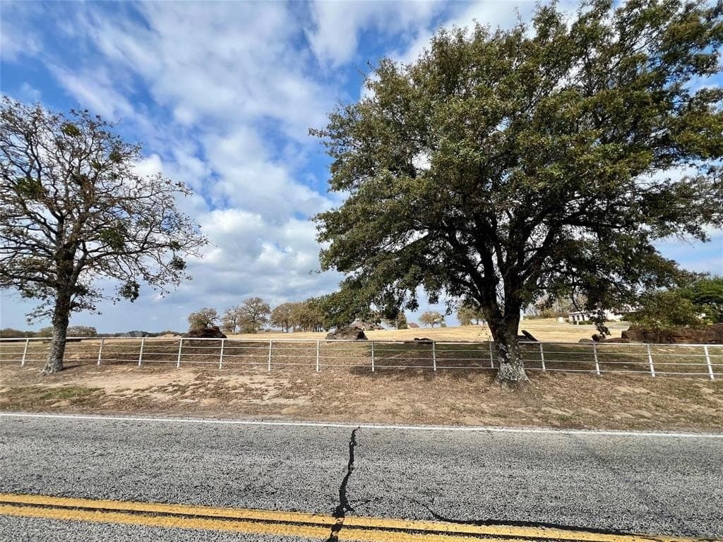 5.01 acres in Smith County - photo 4