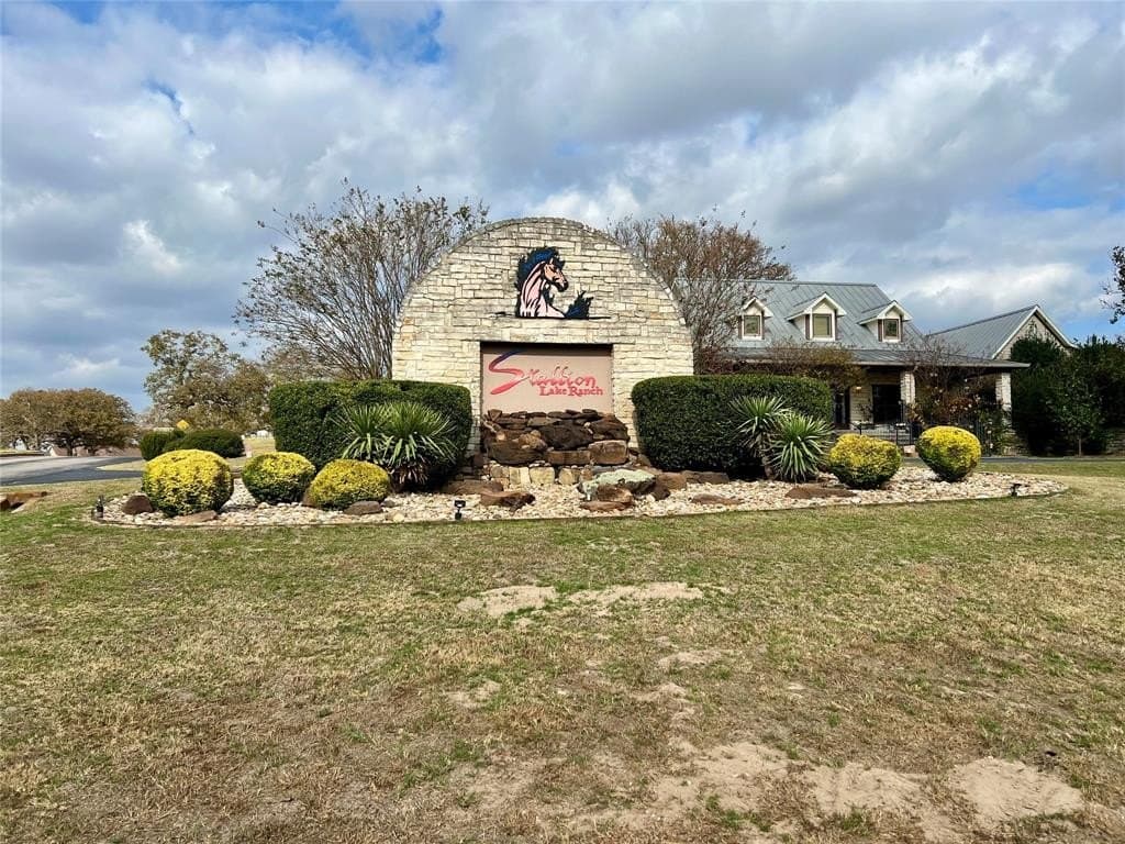 5.01 acres in Smith County - photo 2