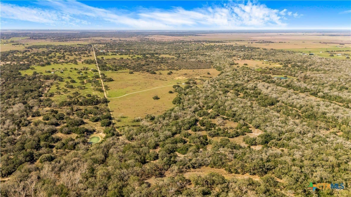 188.82 acres in Victoria County - photo 4