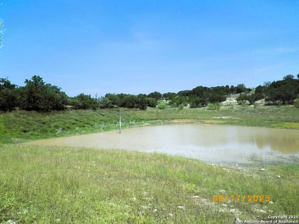 3.98 acres in Bandera County - photo 15