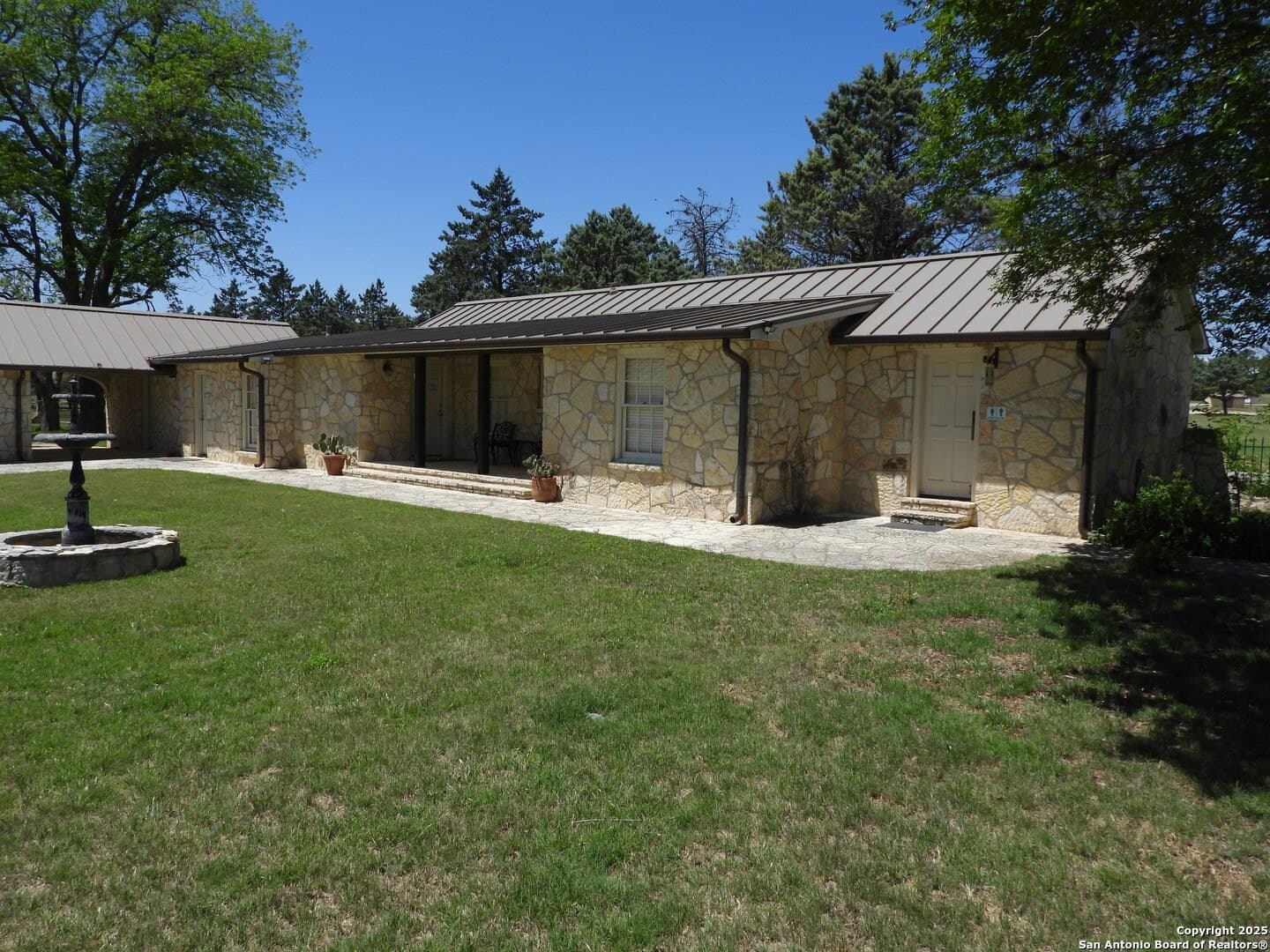 3.98 acres in Bandera County - photo 40