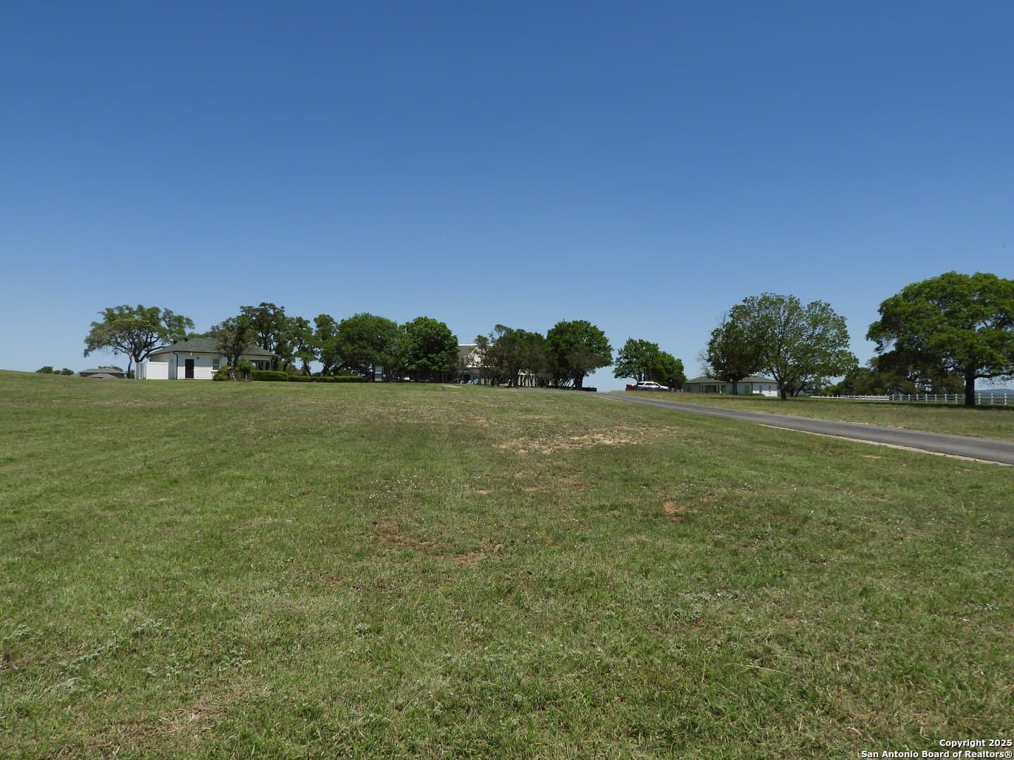 3.98 acres in Bandera County - photo 27