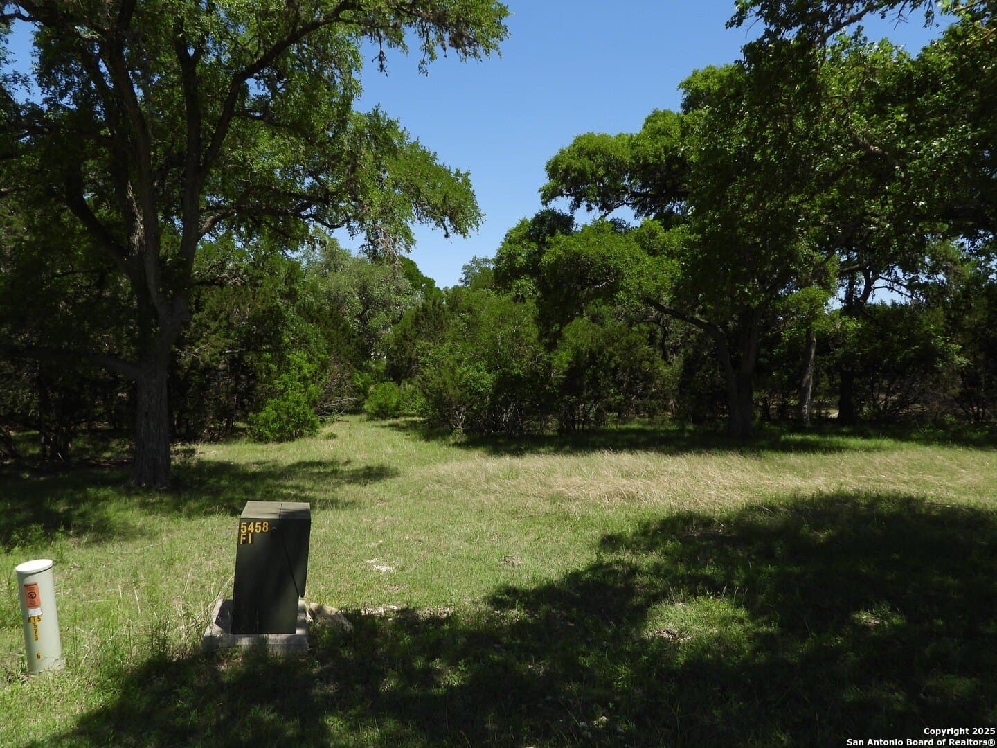 3.98 acres in Bandera County - photo 7