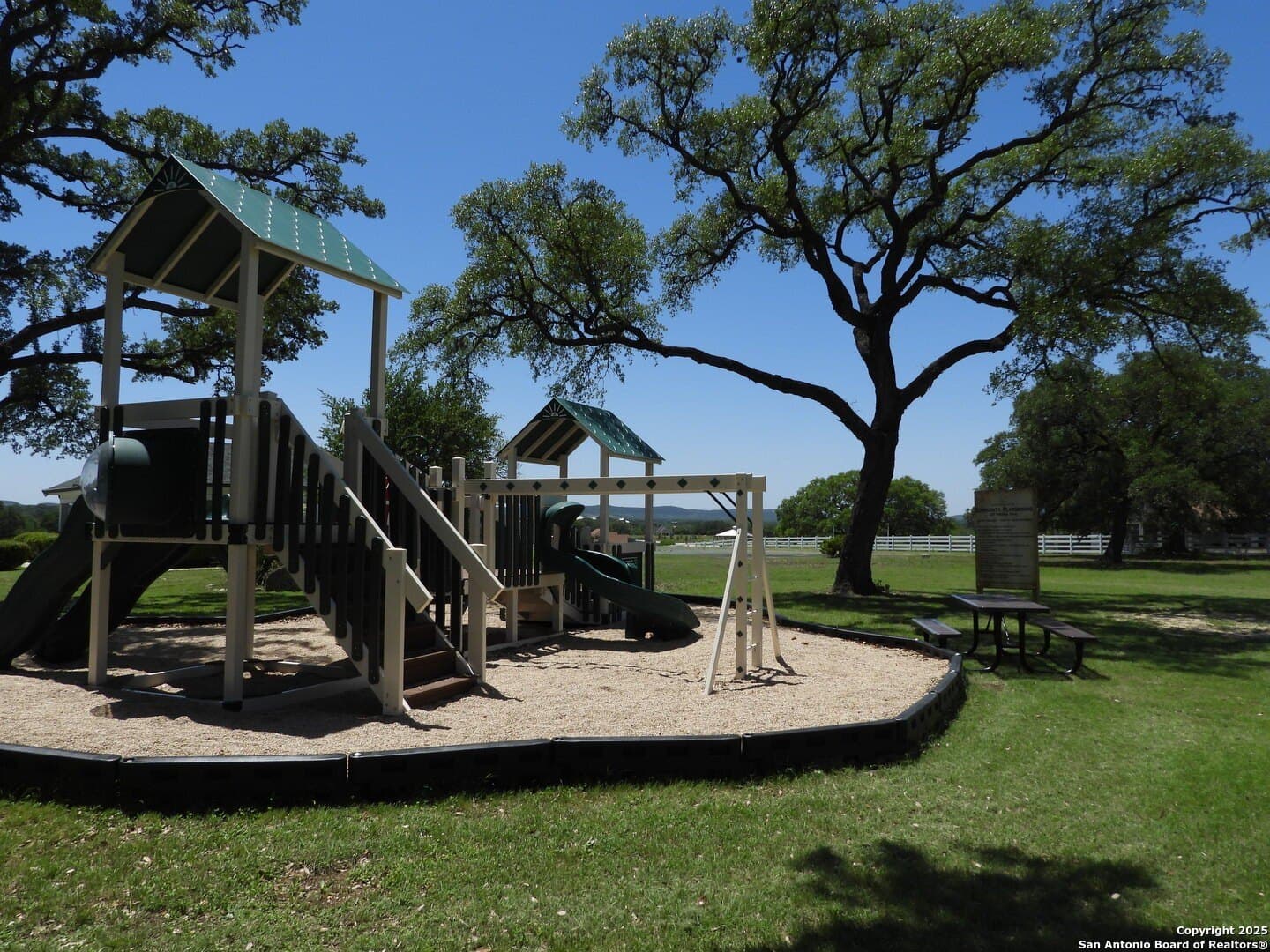 3.98 acres in Bandera County - photo 32