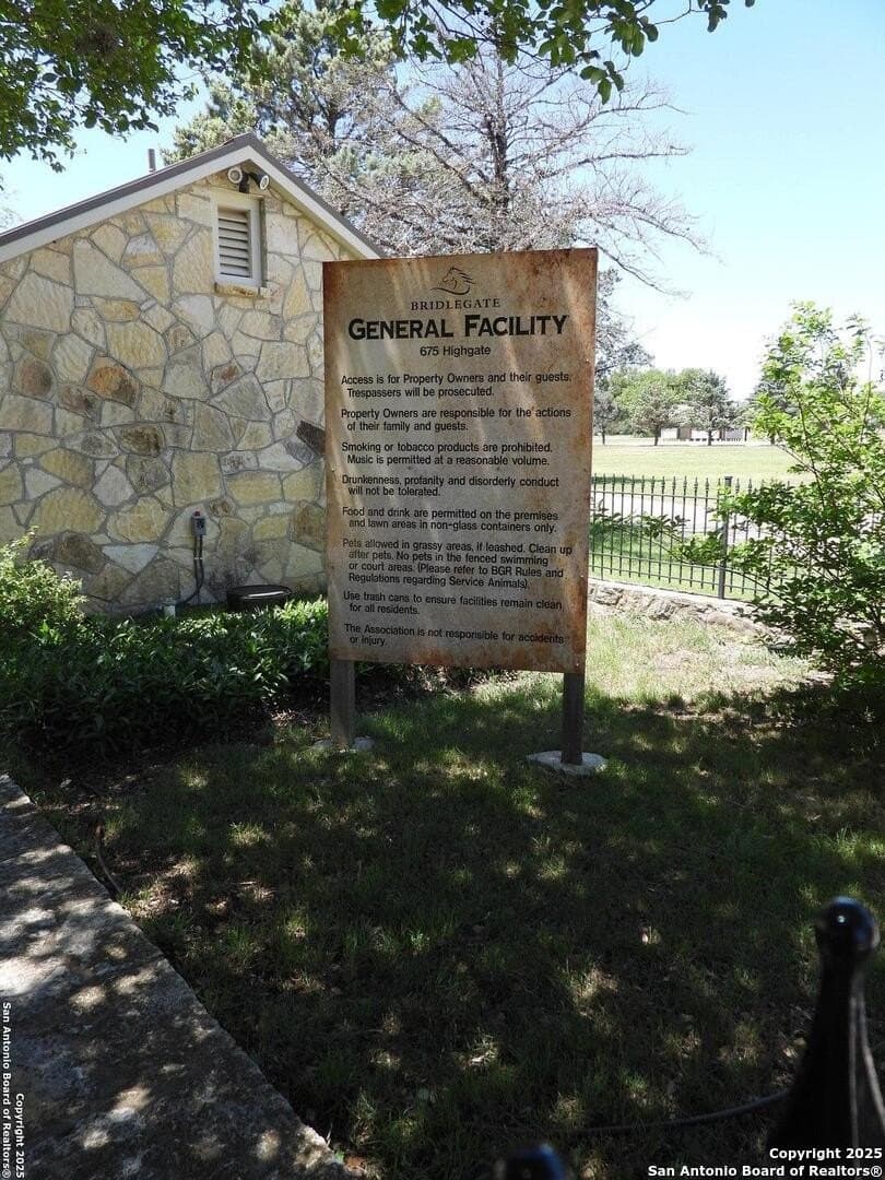3.98 acres in Bandera County - photo 38