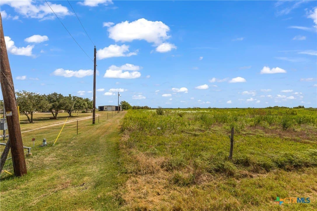 150.17 acres in Williamson County - photo 5