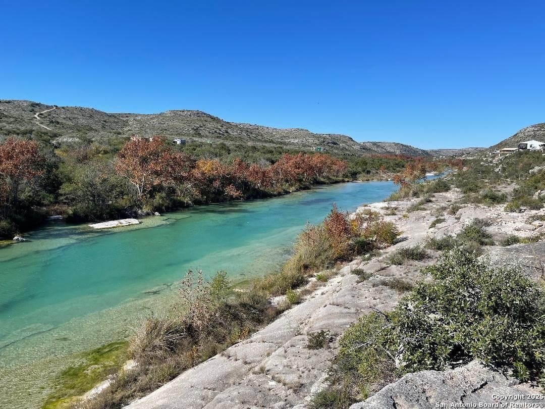 50.33 acres in Val Verde County - photo 6