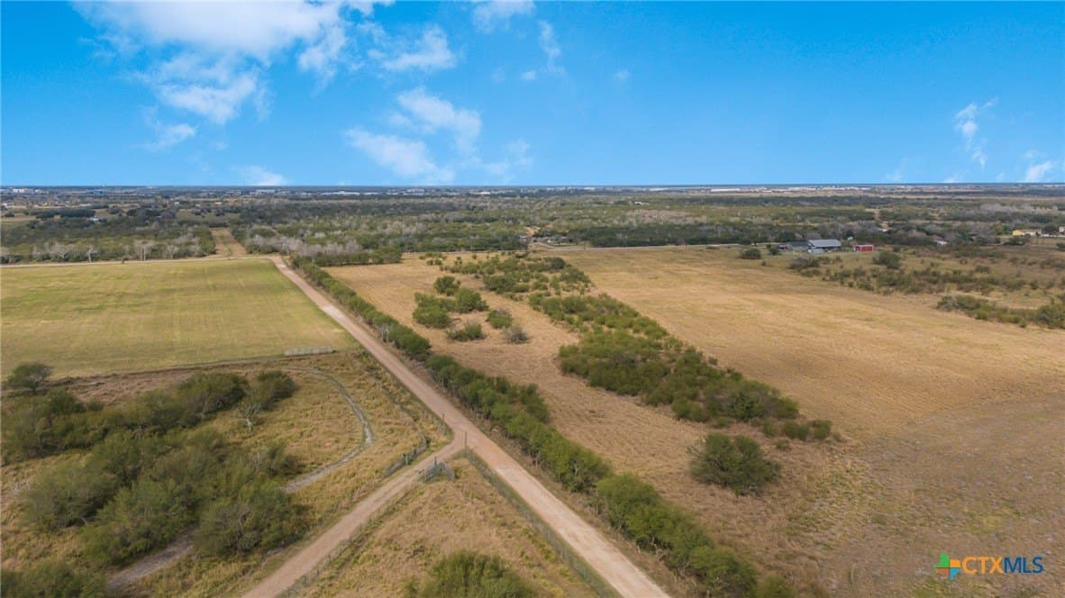 8.38 acres in Victoria County - photo 8
