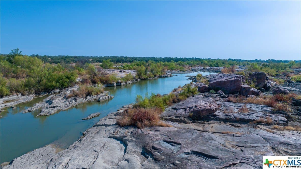 9 acres in Llano County - photo 5