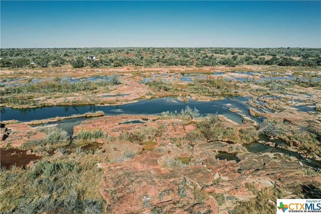9 acres in Llano County - photo 4