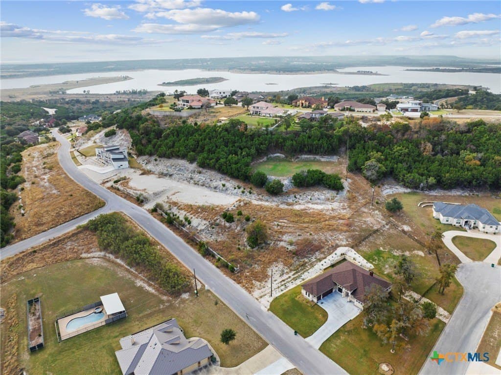 0.89 acres in Bell County - photo 4