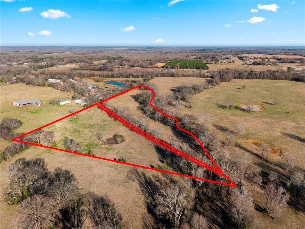 10 acres in Titus County - photo 2
