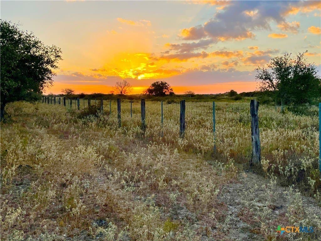 444 acres in Lavaca County - photo 13