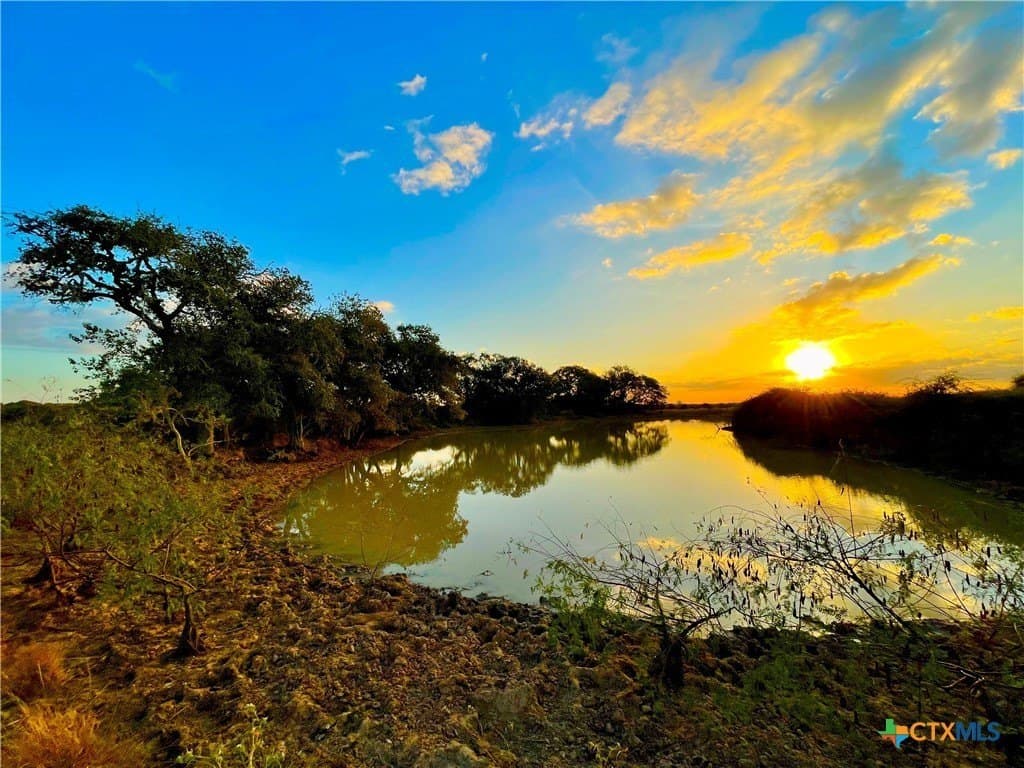 444 acres in Lavaca County - photo 22