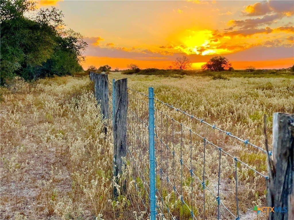 444 acres in Lavaca County - photo 14