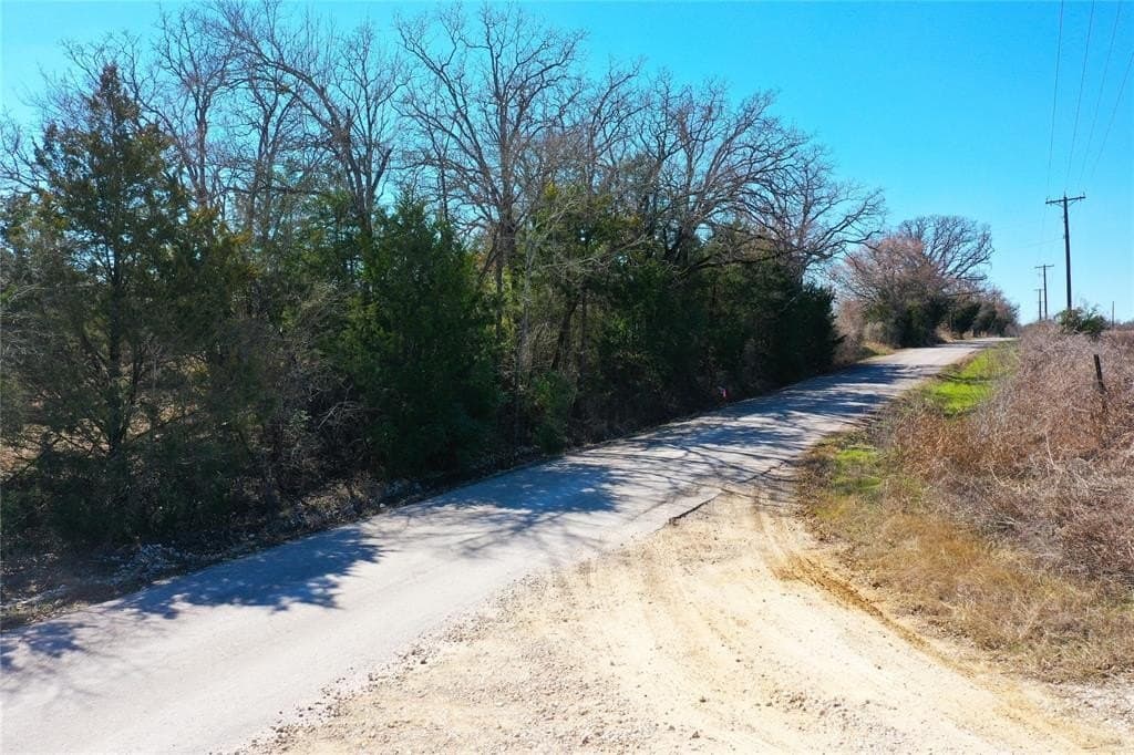 10.63 acres in Freestone County - photo 12