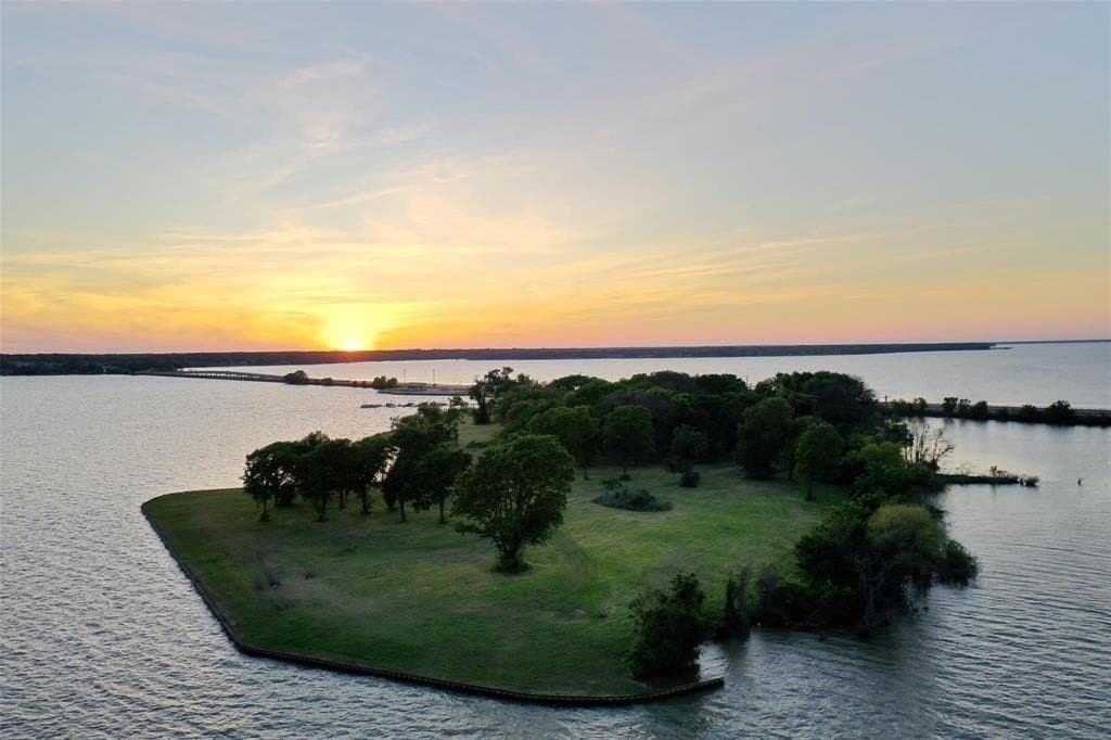 10.68 acres in Henderson County - photo 6