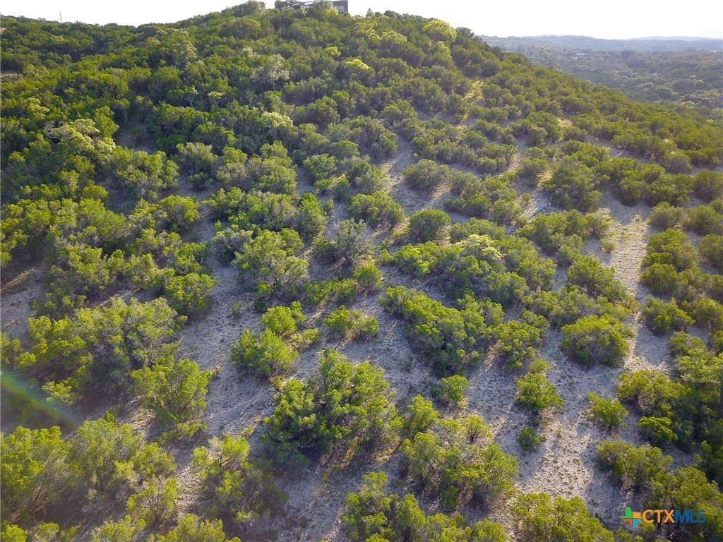5.69 acres in Bandera County - photo 4