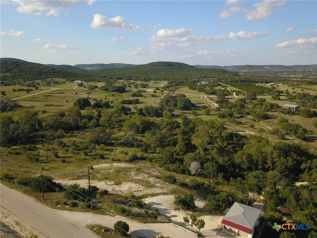 5.69 acres in Bandera County - photo 6