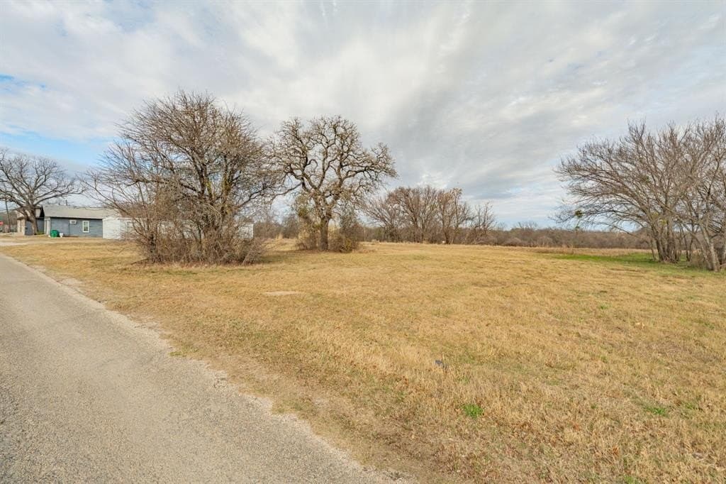 0.32 acres in Erath County - photo 17