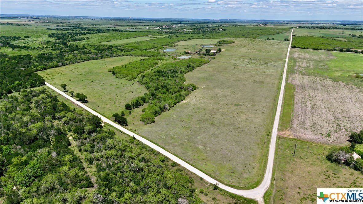 173.18 acres in Guadalupe County - photo 4