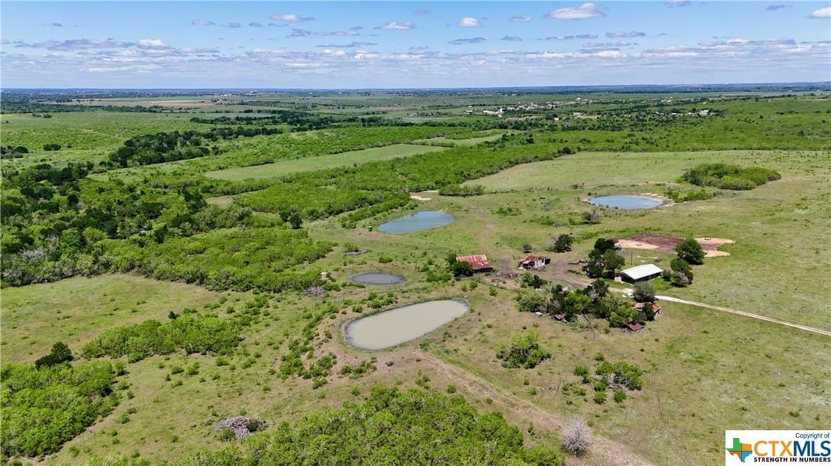 173.18 acres in Guadalupe County - photo 2