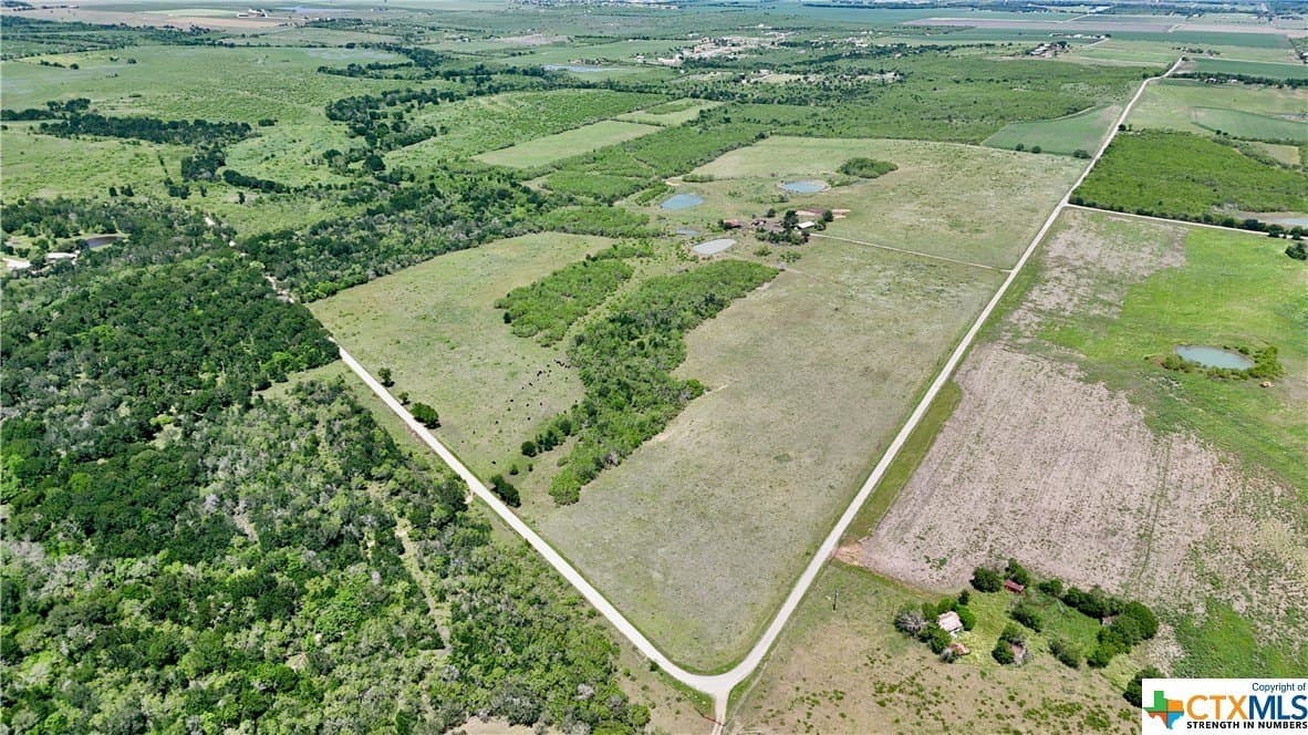 173.18 acres in Guadalupe County - photo 5