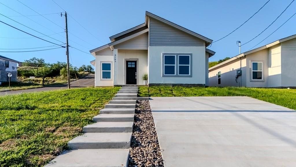 2193 Calle Coyunda