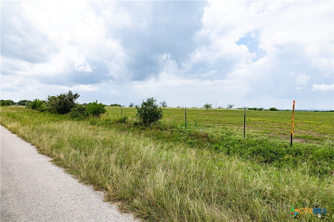 10.01 acres in DeWitt County - photo 14