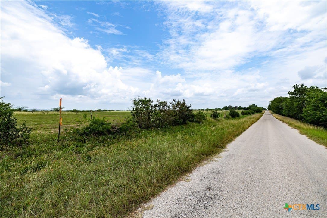 10.01 acres in DeWitt County - photo 9