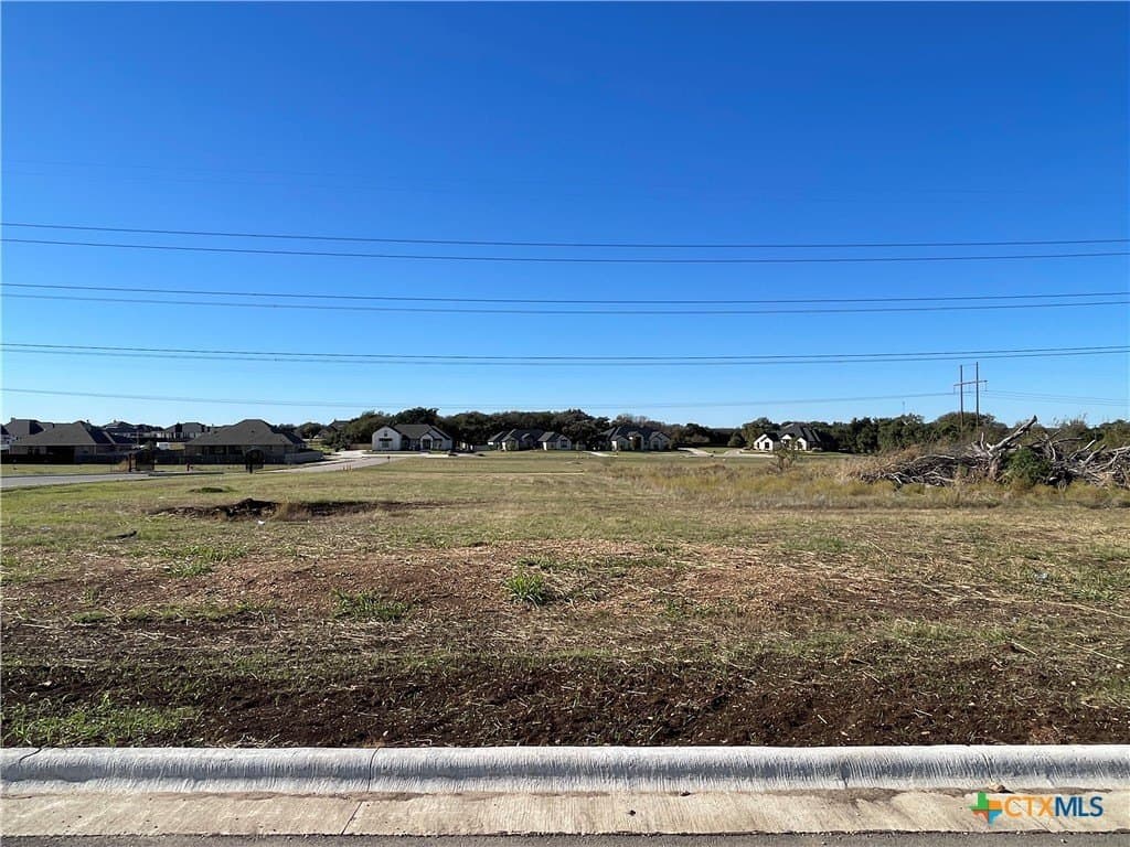 1925 Slade Drive lot: 005