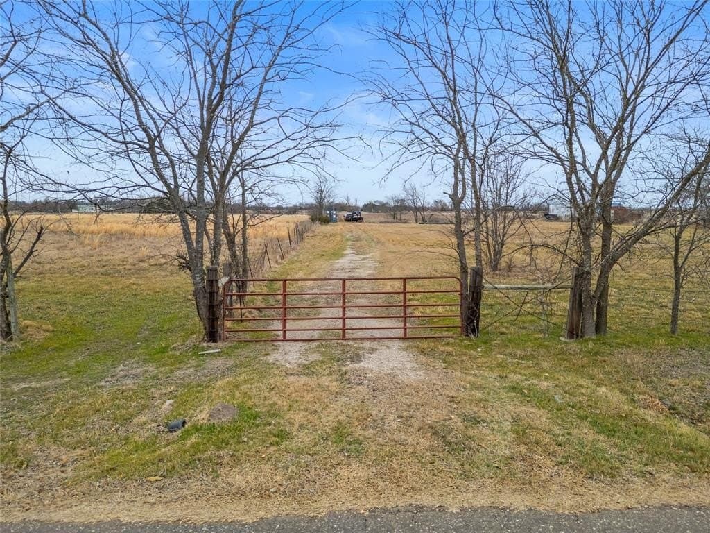 3.82 acres in Hunt County - photo 5