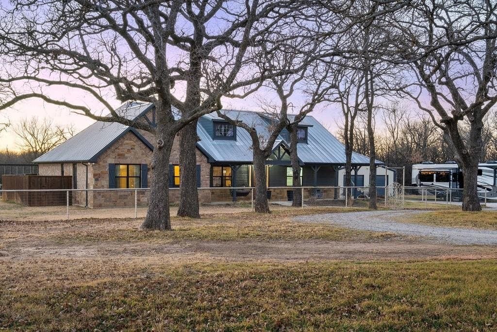 10.43 acres in Wise County - photo 2