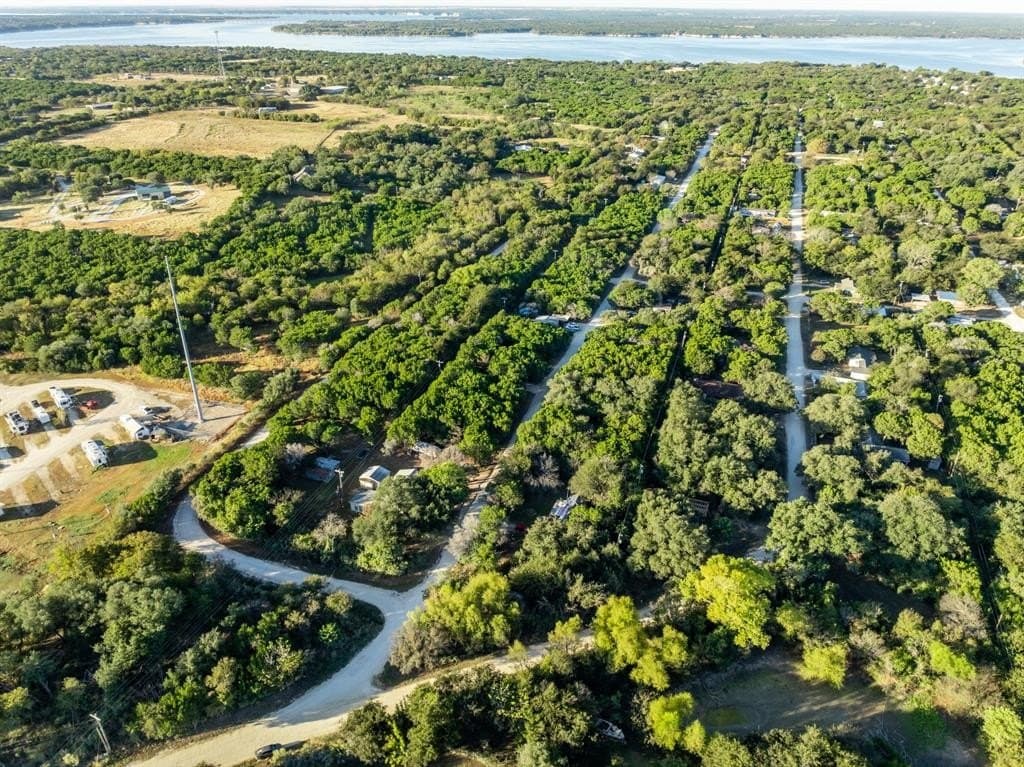0.18 acres in Hill County - photo 10