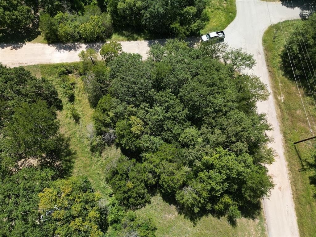 0.04 acres in Hood County - photo 2
