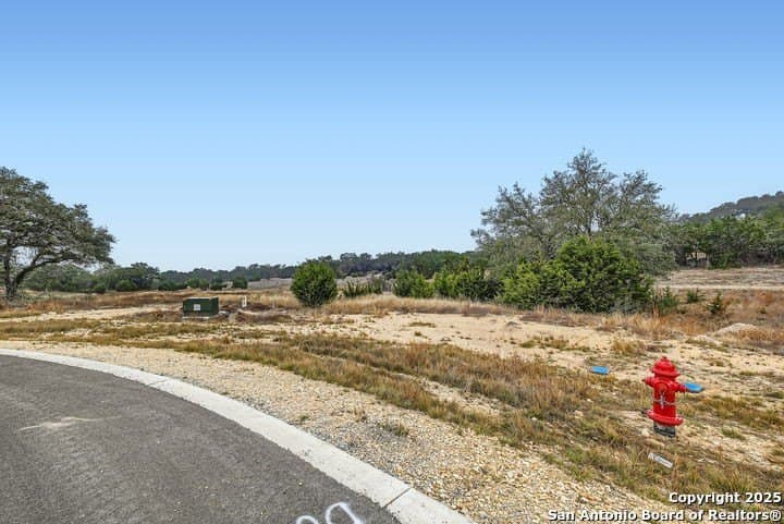1.09 acres in Comal County - photo 3