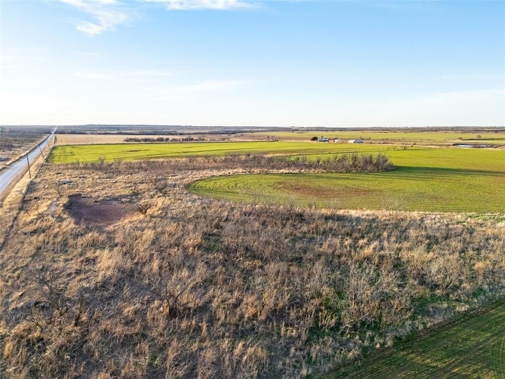 320 acres in Young County - photo 6