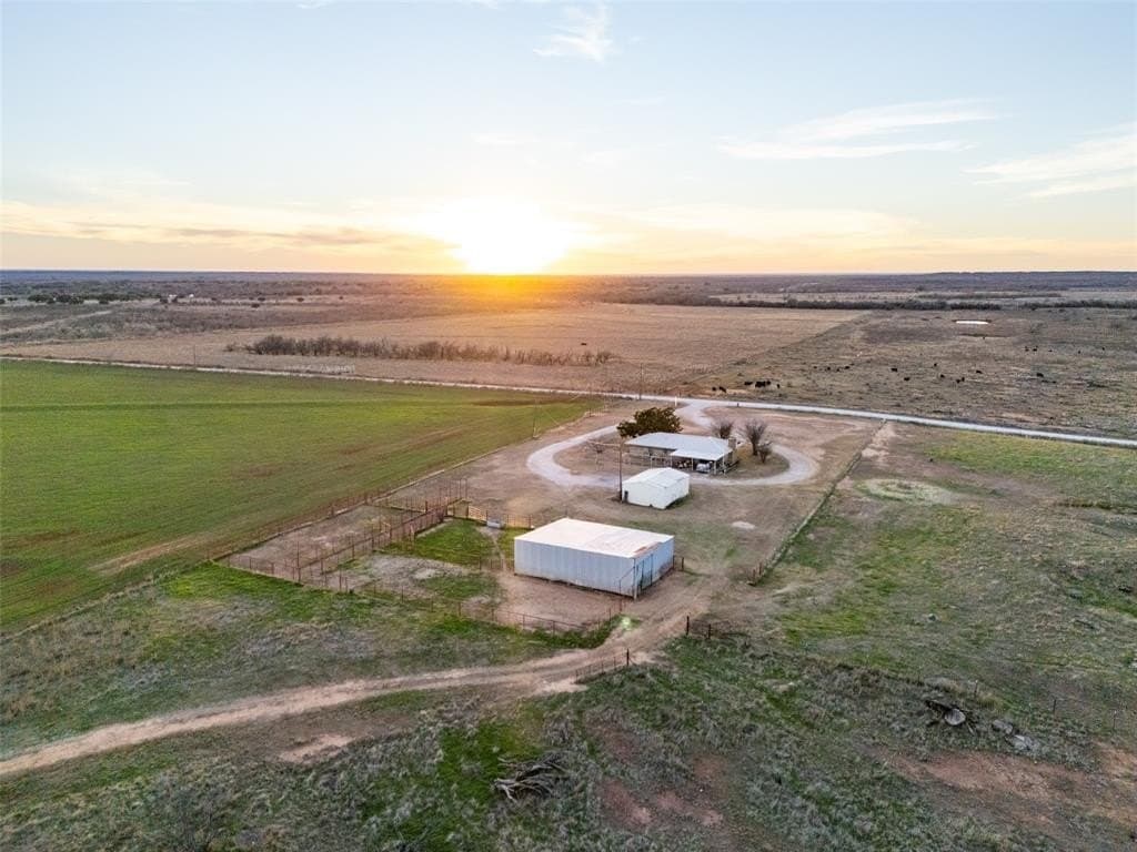320 acres in Young County - photo 2