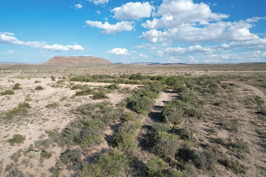 20.01 acres in Hudspeth County - photo 4