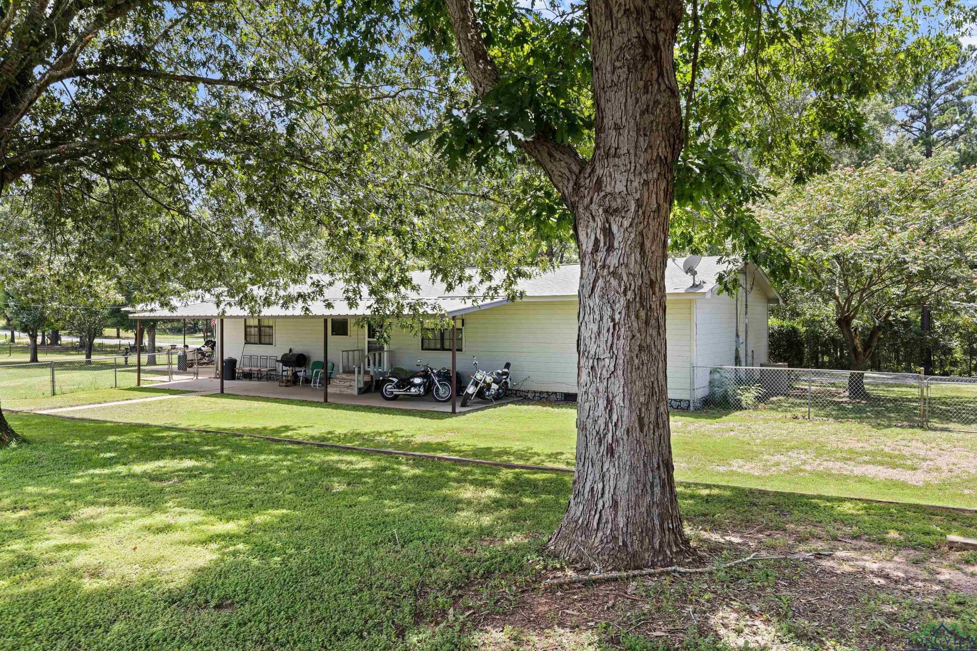 10.6 acres in Gregg County - photo 15