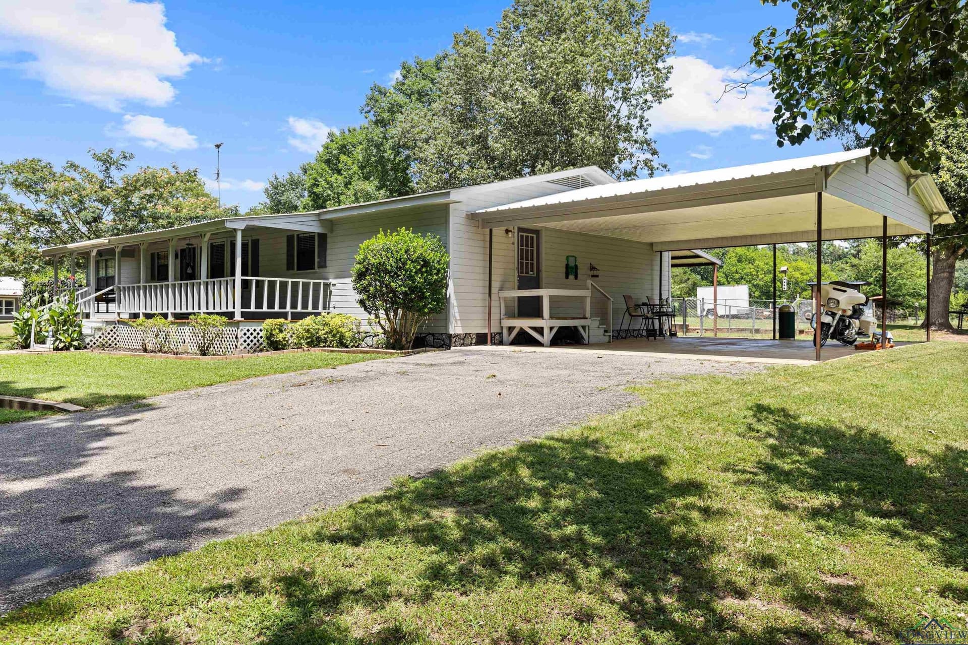 10.6 acres in Gregg County - photo 2