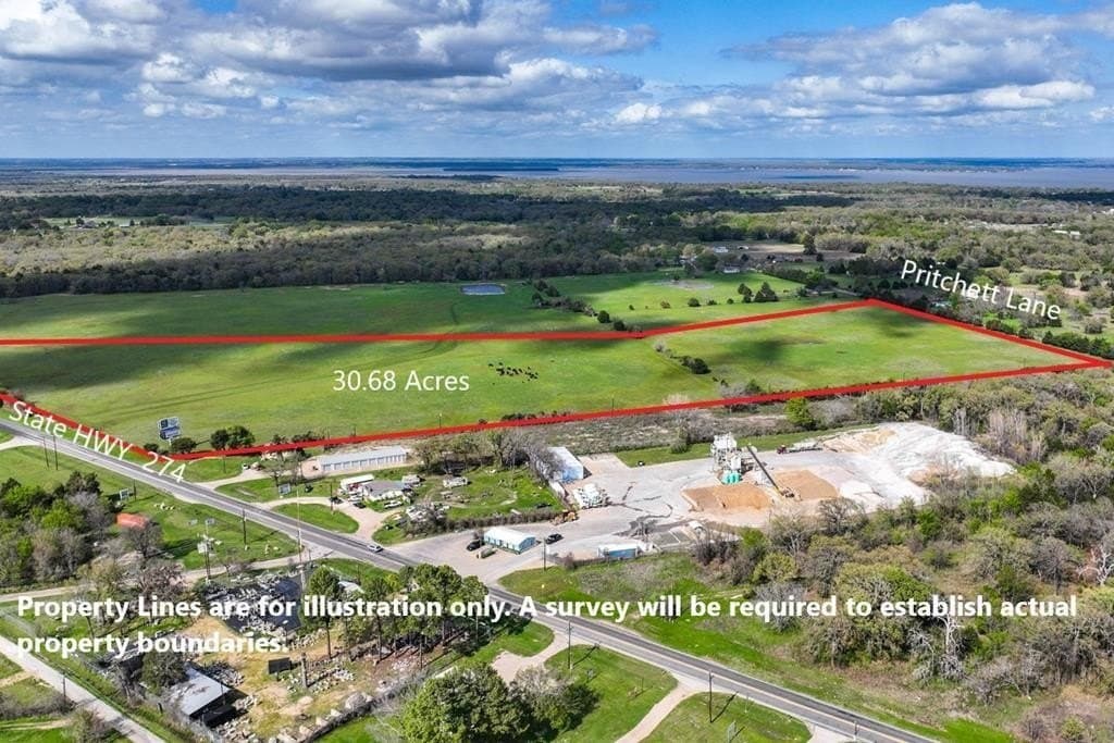 30.68 acres in Henderson County - photo 16