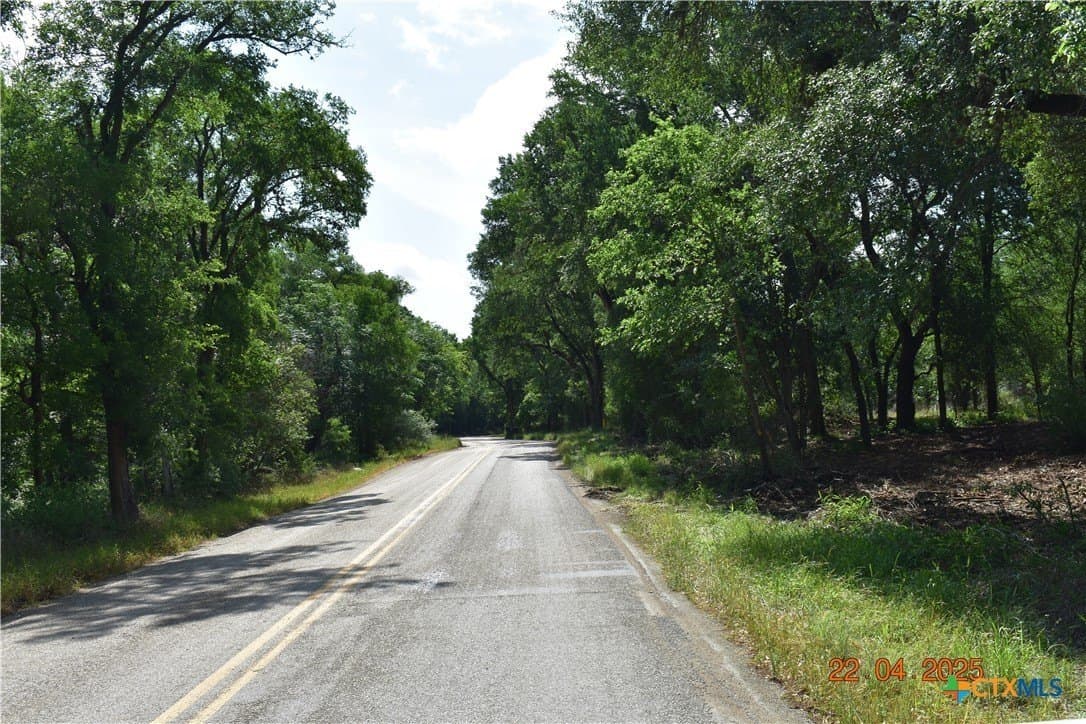 2.41 acres in Comal County - photo 3