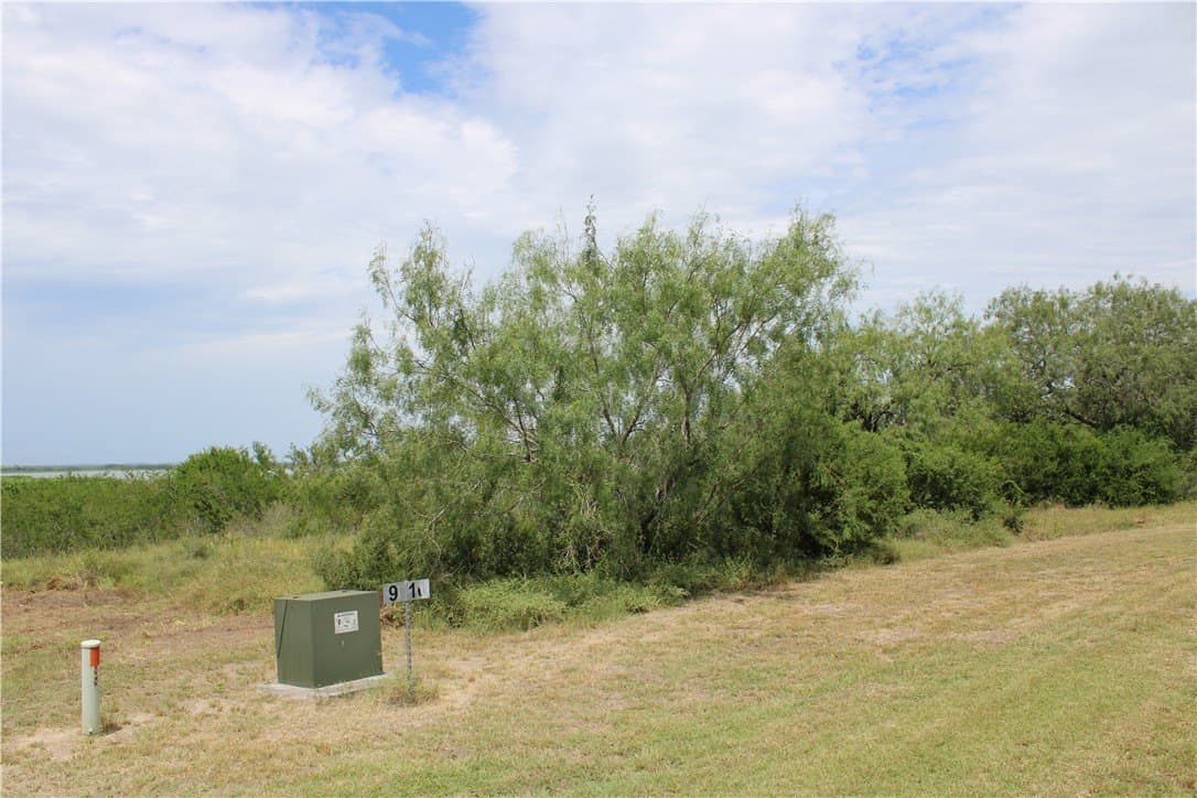 1.68 acres in Live Oak County - photo 3