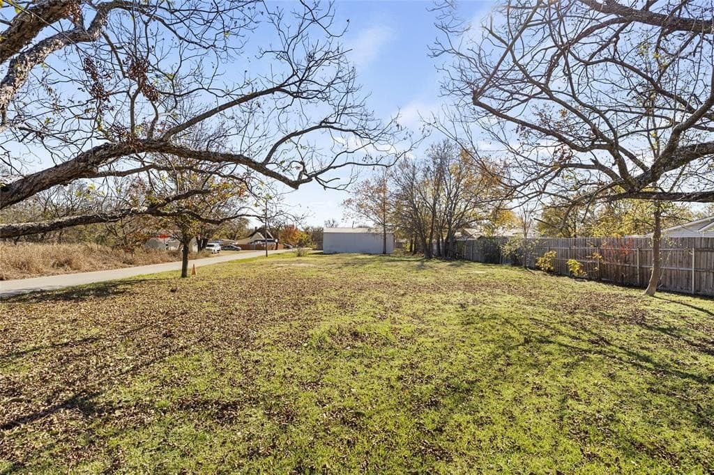0.32 acres in Kaufman County - photo 3