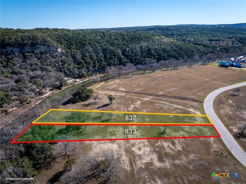1.01 acres in Comal County - photo 4